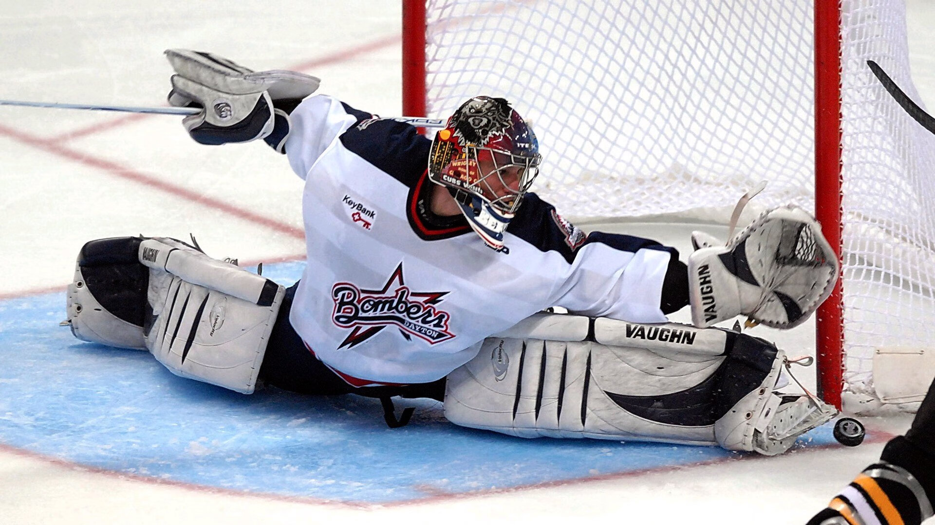 九游官网入口下载-争夺冲击季后赛门票的紧张时刻！，冲击总决赛